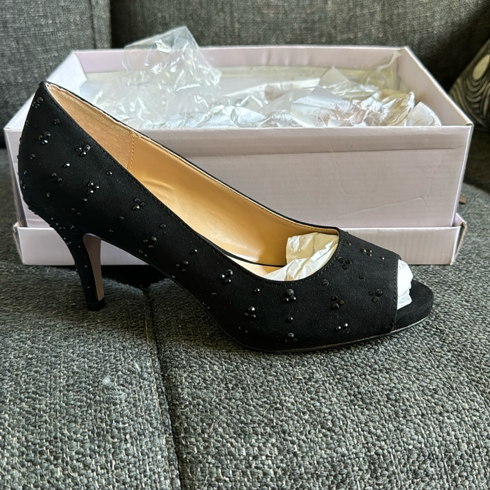Luxe by Carmen Marc Valvo